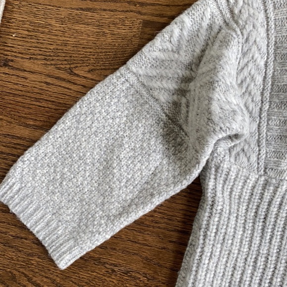 Jcrew grey sweater size Xs - Picture 3 of 5